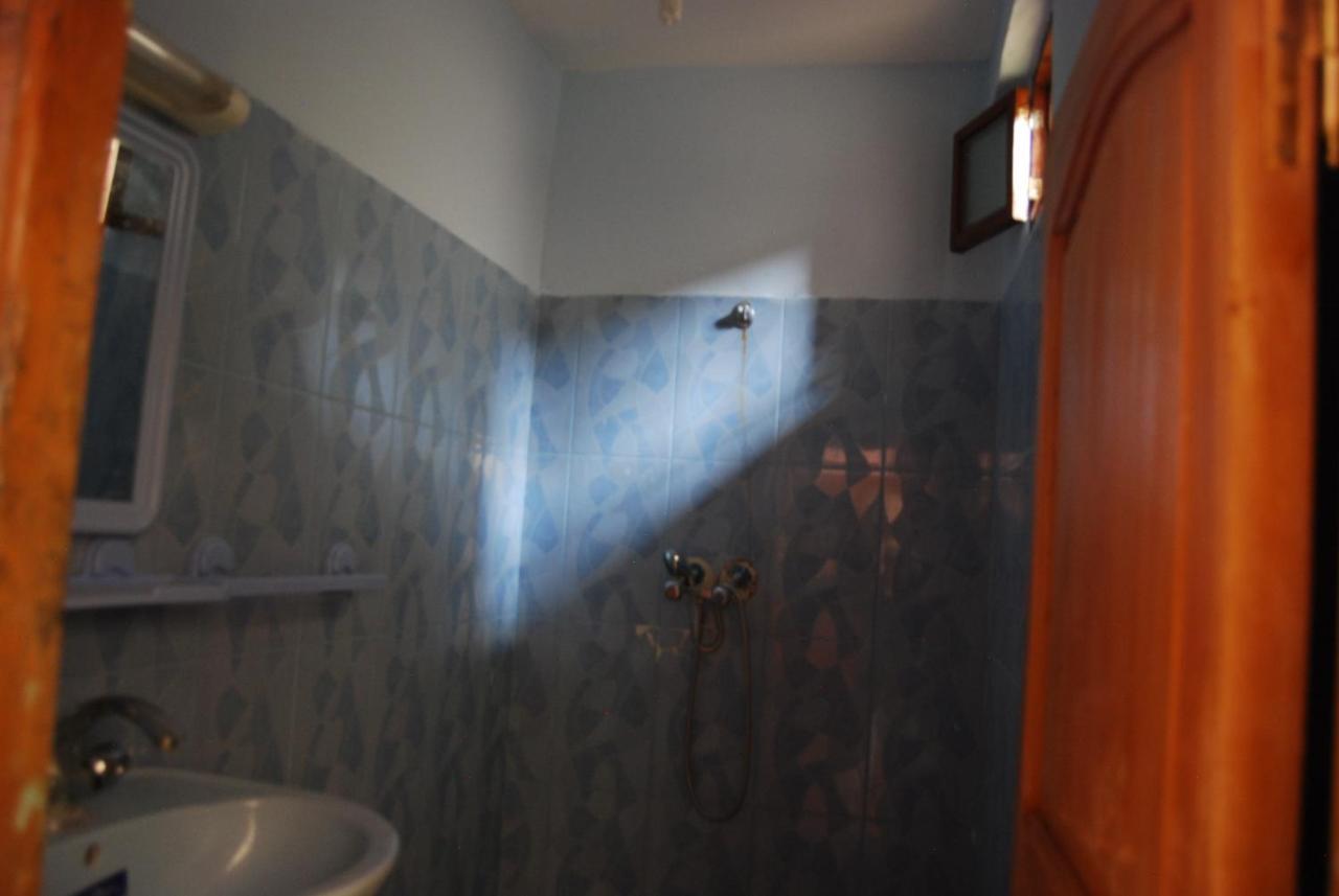 Auberge Tafilalt Bouzmou Bouzmou Imilchil Buitenkant foto