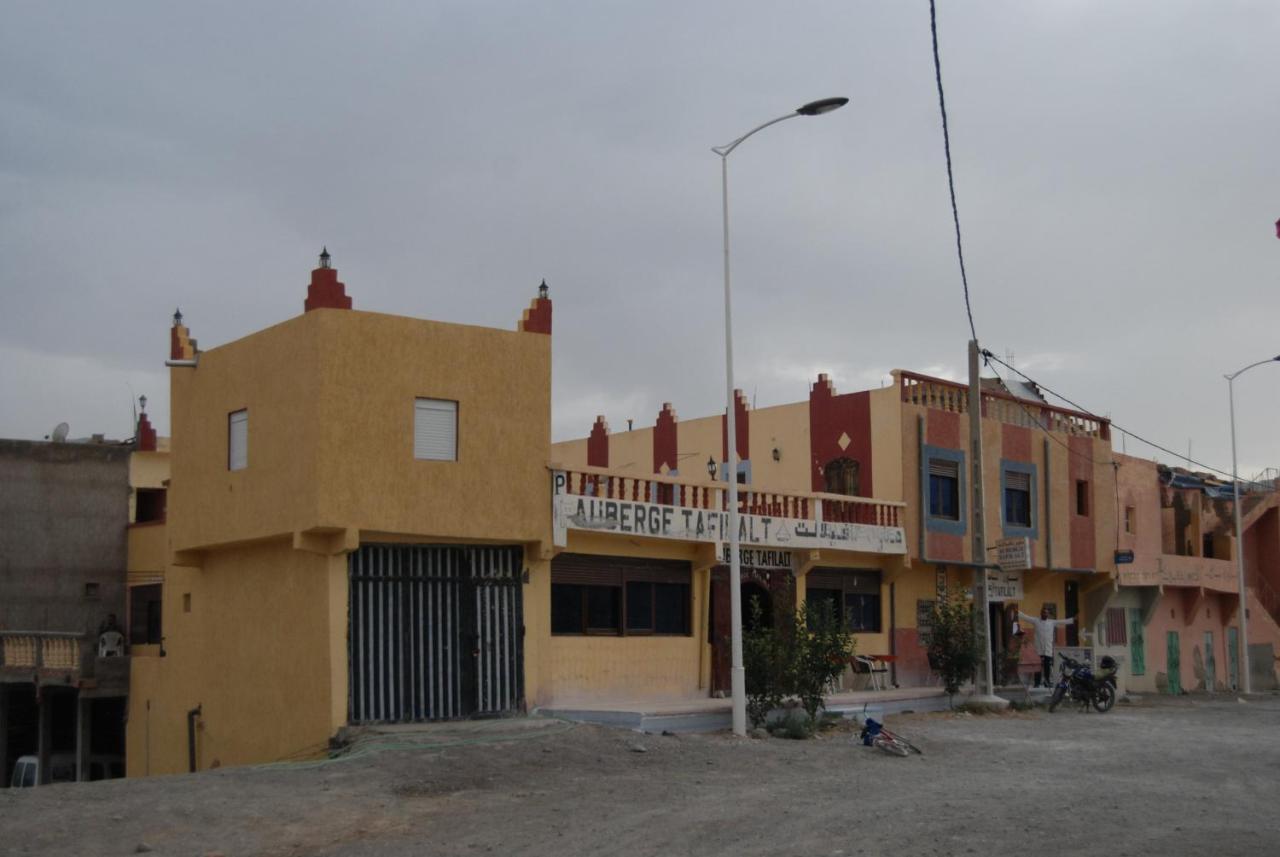 Auberge Tafilalt Bouzmou Bouzmou Imilchil Buitenkant foto