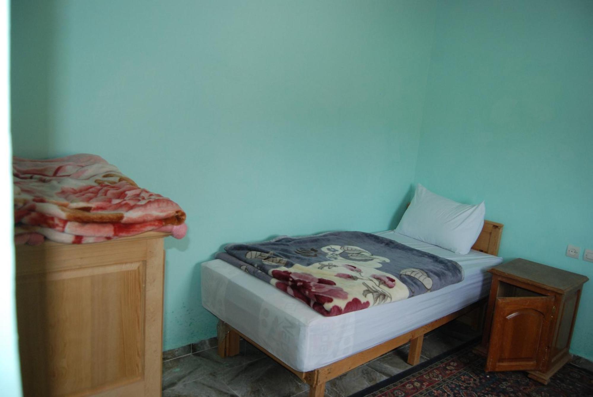 Auberge Tafilalt Bouzmou Bouzmou Imilchil Kamer foto